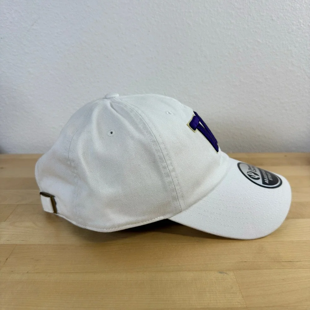 Desert Cactus University of Washington Huskies White Cotton Adjustable Dad Hat